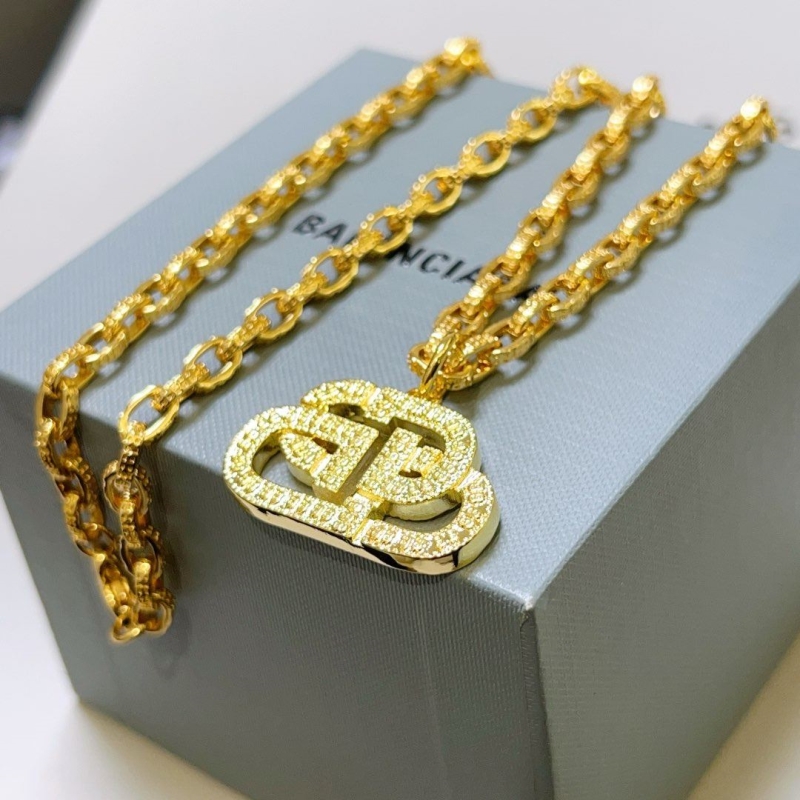 Ba1en*iaga necklaces
